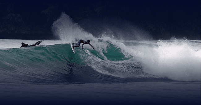 Surfing di Pangandaran: Potensi Sport Tourism yang Perlu Dikelola Profesional