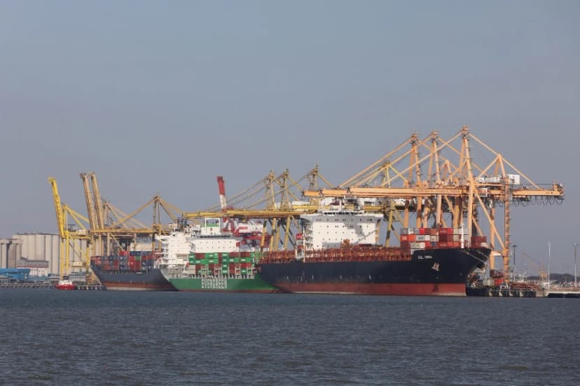 Jatim dan Investor Malaysia Kaji Proyek Logistik Terintegrasi Senilai US$100 Juta
