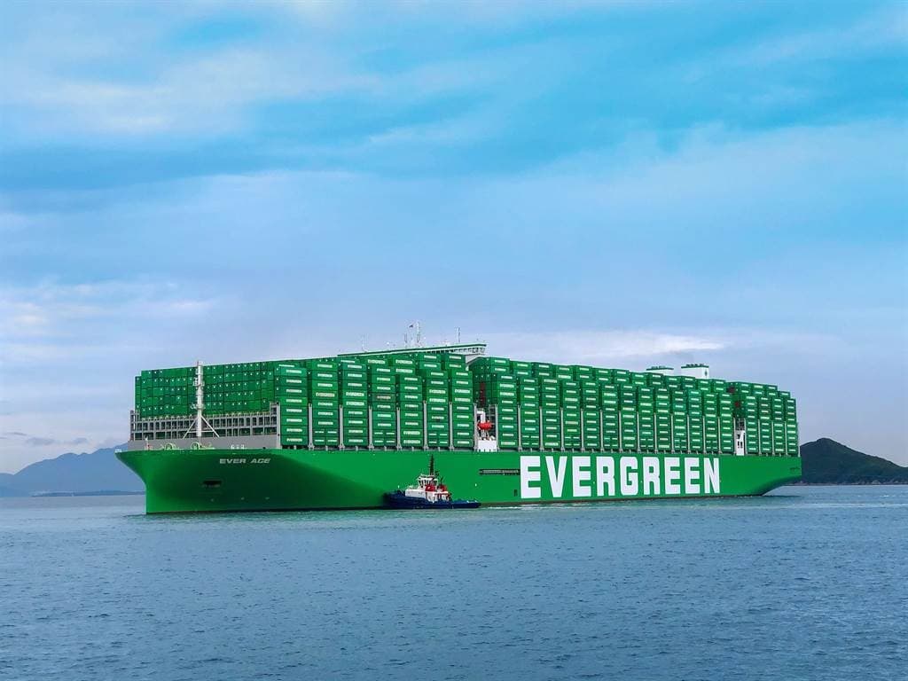 Evergreen Marine Corporation: Mengulas Konsistensi Raksasa Taiwan dalam Konektivitas Maritim Indonesia