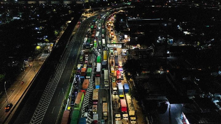 Kemacetan di Sekitar Priok Bikin Pusing Pebisnis dan Masyarakat, Waktunya Depo Kontainer Upgrade Sistem!