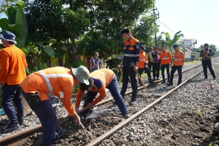 Kereta Trans-Sumatra Diragukan Pangkas Ongkos Logistik Tanpa Integrasi Depo