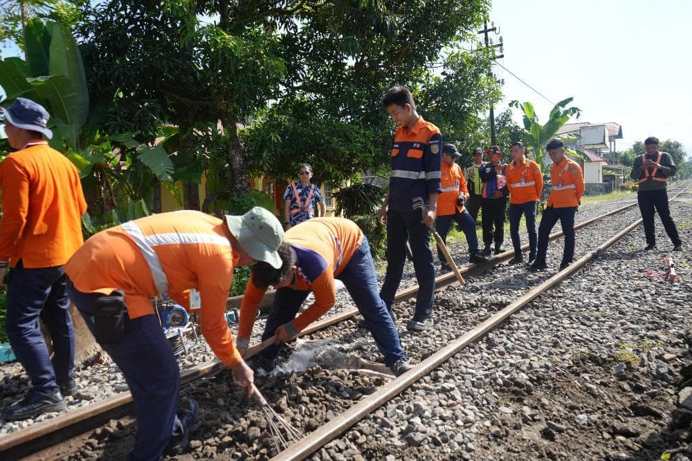 Kereta Trans-Sumatra Diragukan Pangkas Ongkos Logistik Tanpa Integrasi Depo